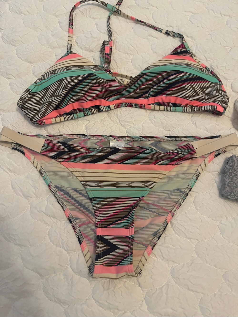 Bikini bundle - Picture 2 of 5